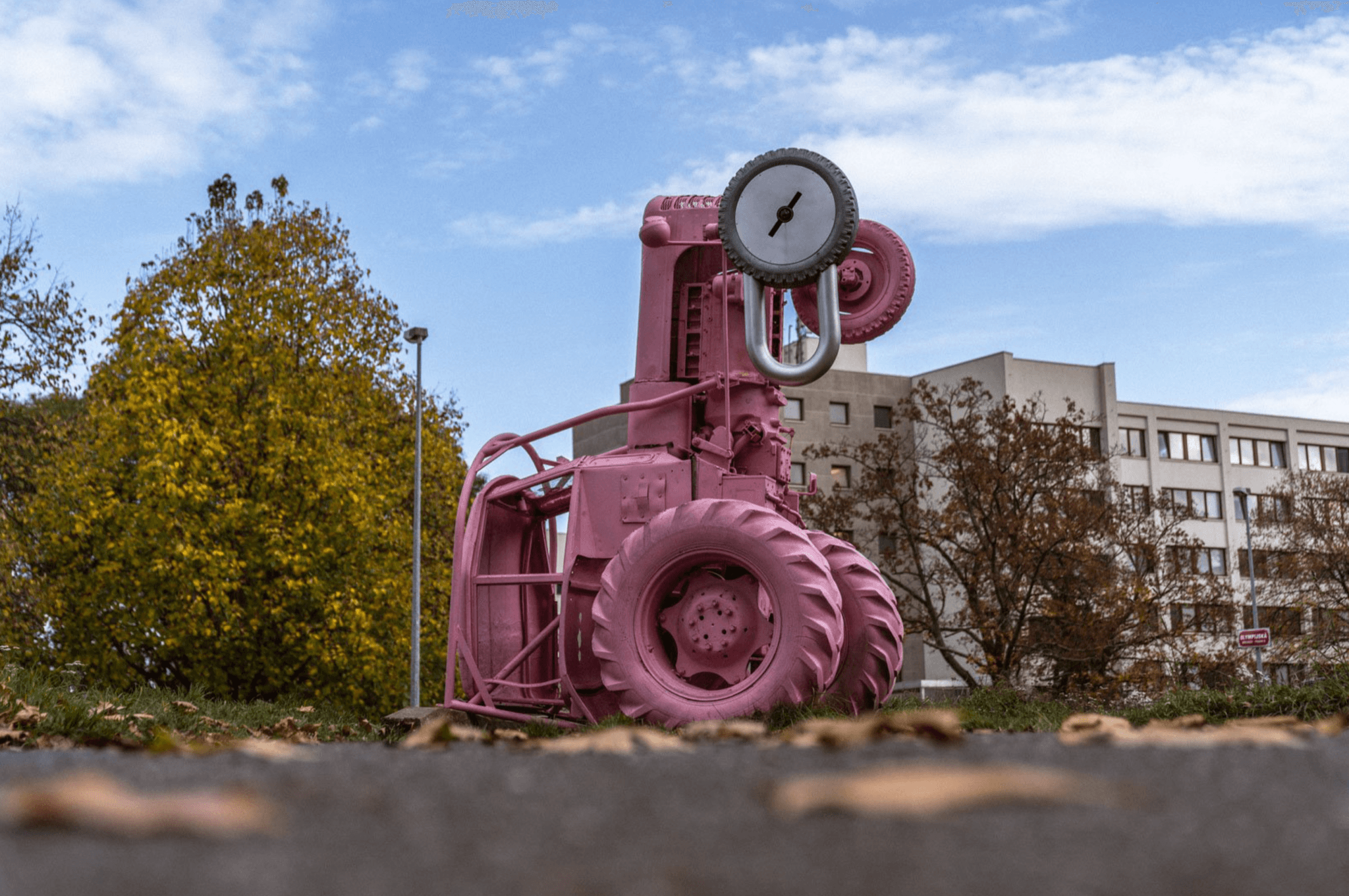Visací zámek Monument