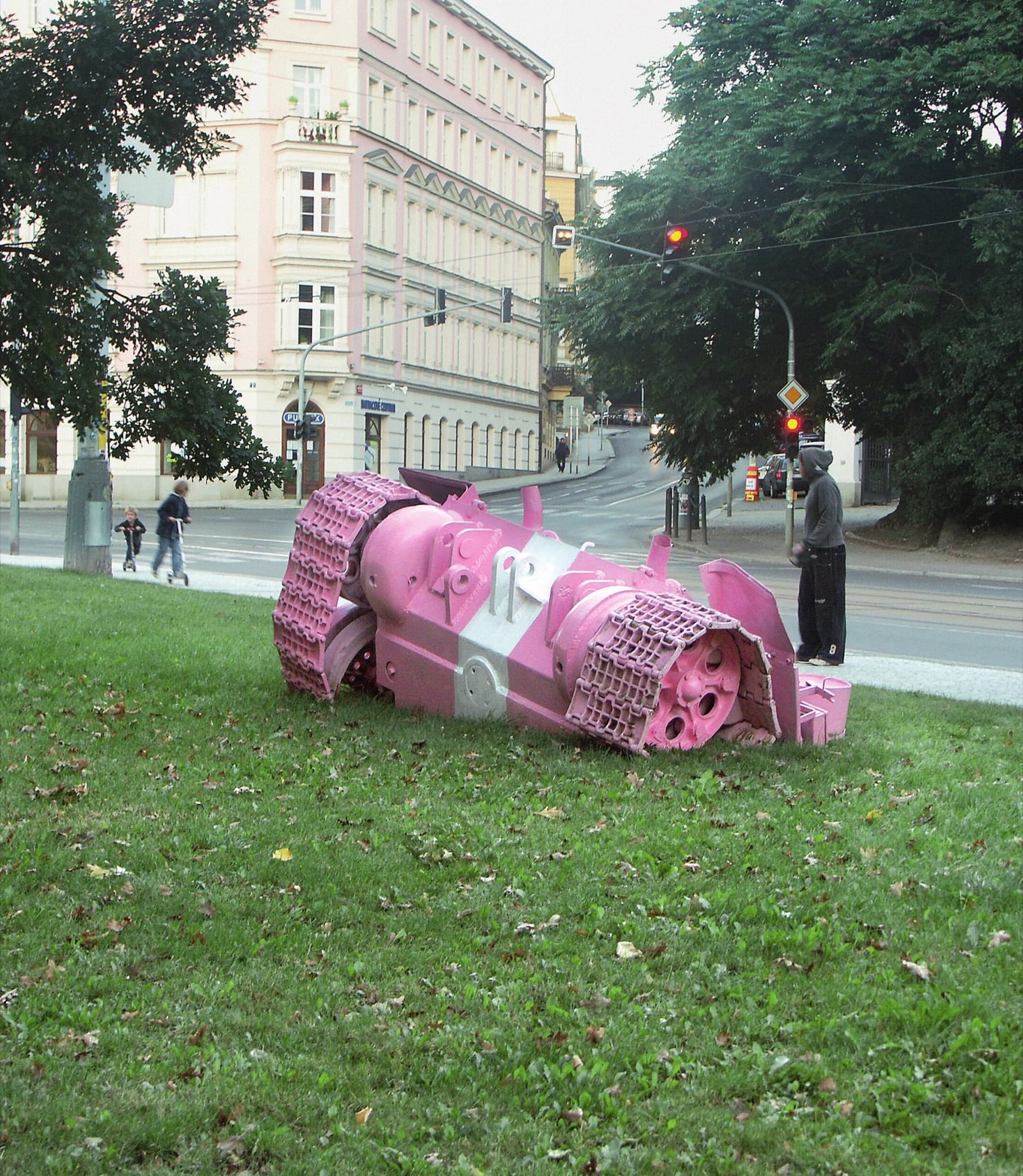 A Hundred Grams of Tank